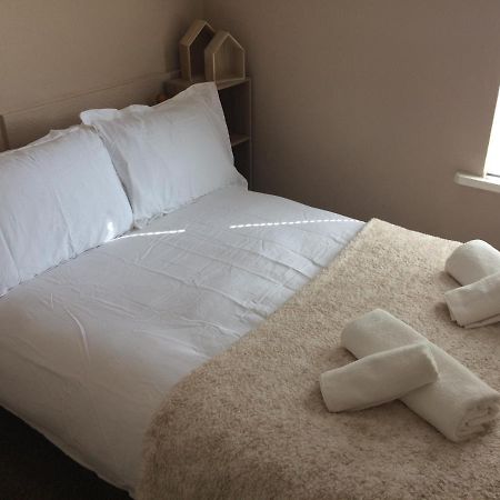Lovely Little Flat By The Sea In كْليثوربس المظهر الخارجي الصورة