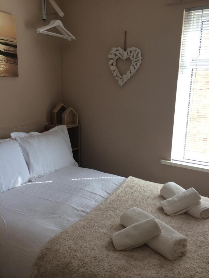 Lovely Little Flat By The Sea In كْليثوربس المظهر الخارجي الصورة