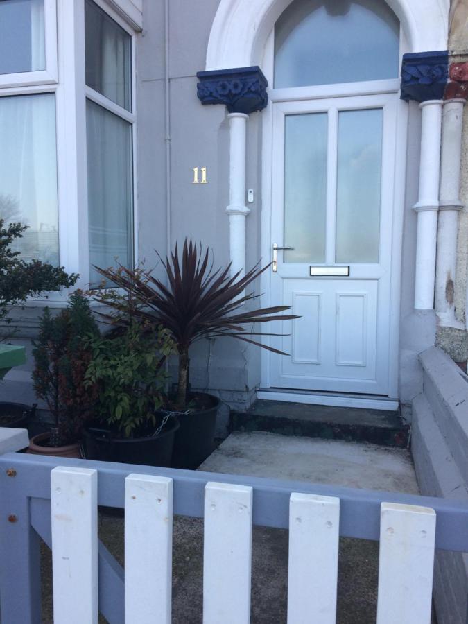 Lovely Little Flat By The Sea In كْليثوربس المظهر الخارجي الصورة