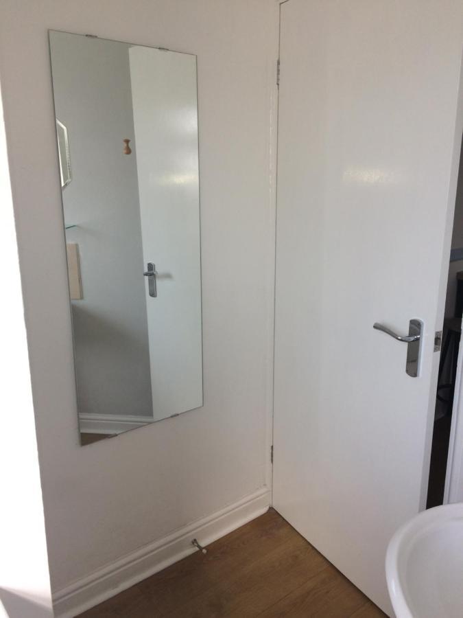 Lovely Little Flat By The Sea In كْليثوربس المظهر الخارجي الصورة